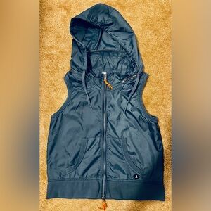 Women’s Sperry Hideaway Lined Vest - Size M - NWOT